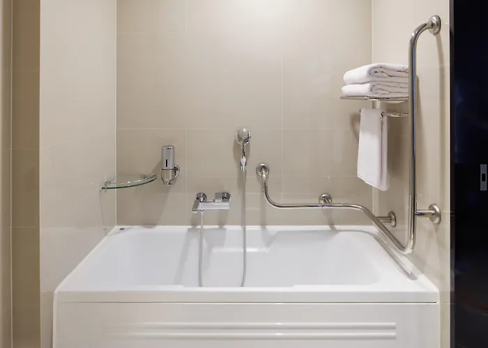 Hotel Express Hongdae By Ihg 4*