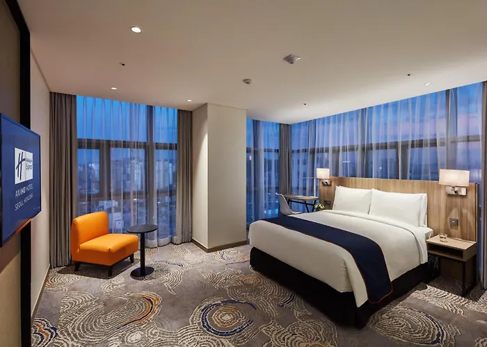 Hotel Express Hongdae By Ihg 4*